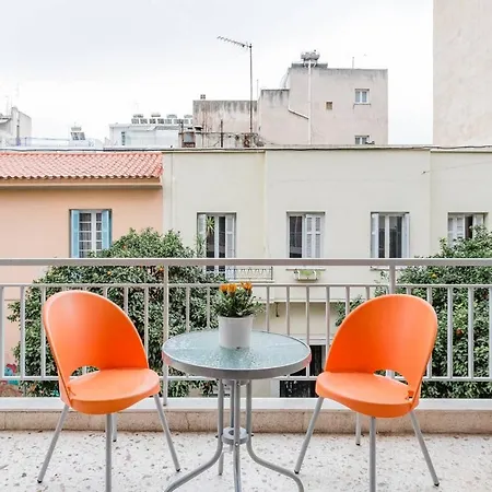 Koukaki With A Sunny Balcony, Near The Acropolis